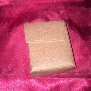Small case for foldable Ray bans